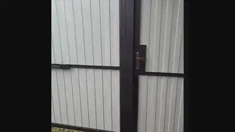Забор из профлиста в рамке