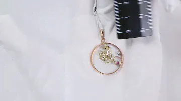 Золотая подвеска ТД Эстет с подвижным фианитом, рубиновым корундом и ювелирным кристаллом 01П262535